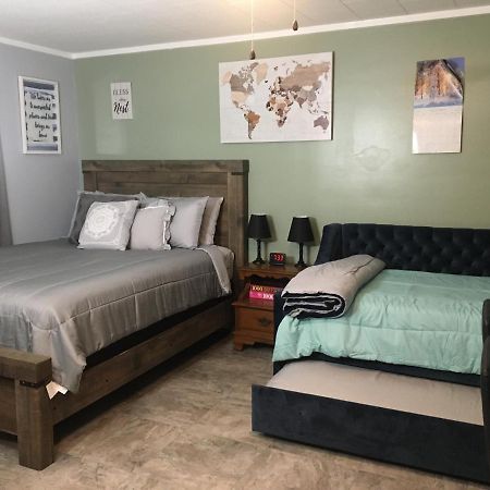 Home Away From Home, Recently Renovated North Troy Bagian luar foto
