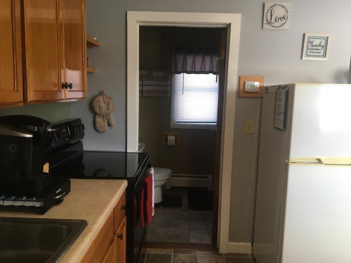 Home Away From Home, Recently Renovated North Troy Bagian luar foto