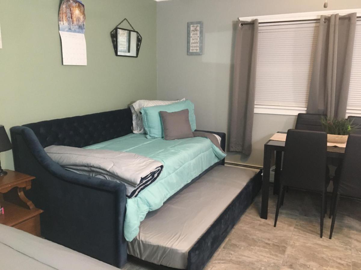 Home Away From Home, Recently Renovated North Troy Bagian luar foto